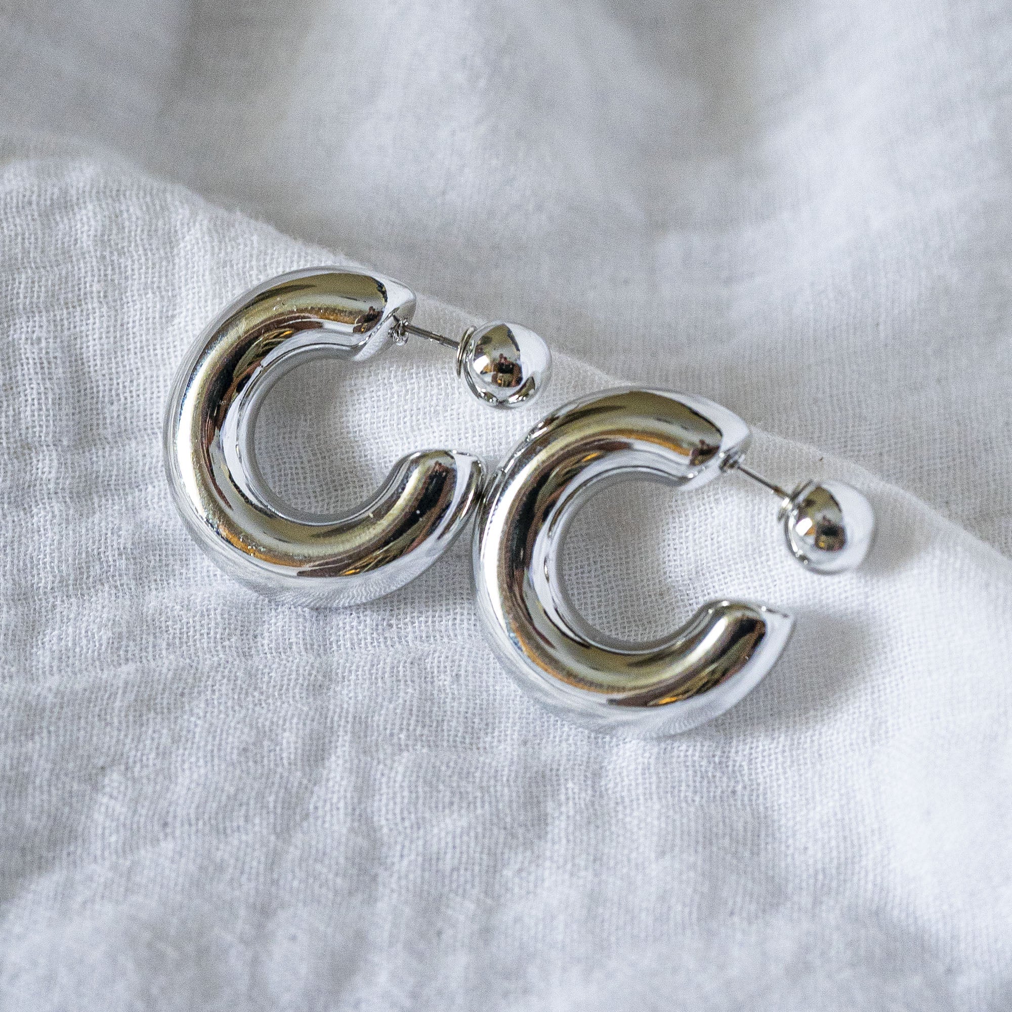 Hoop Earrings with ball Silver