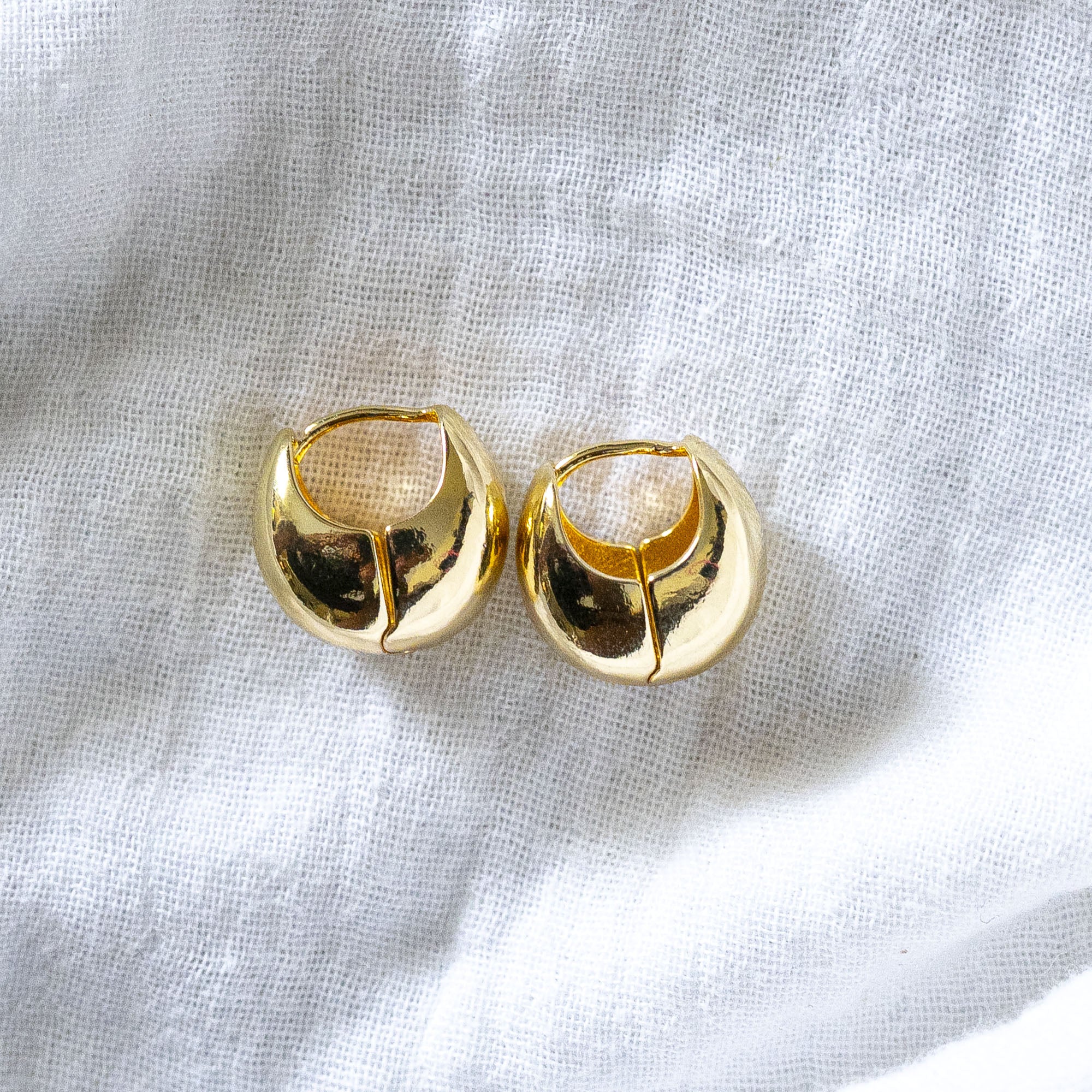 Chunky Dome Huggie Hoops Gold