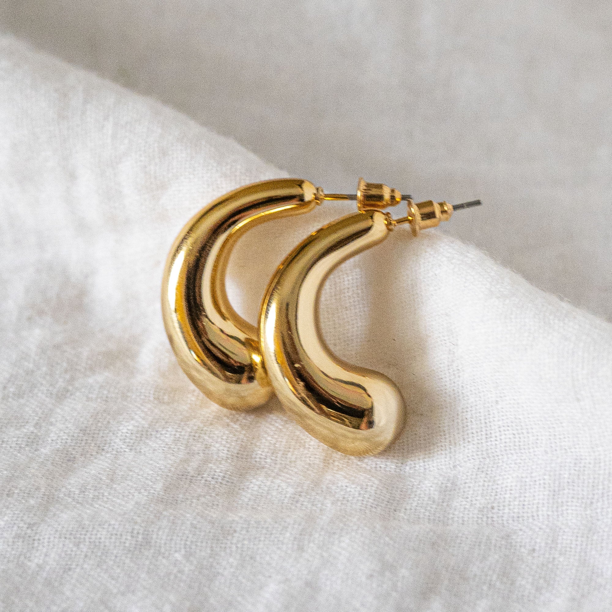 Chunky Dome Huggie Hoop Earring Gold