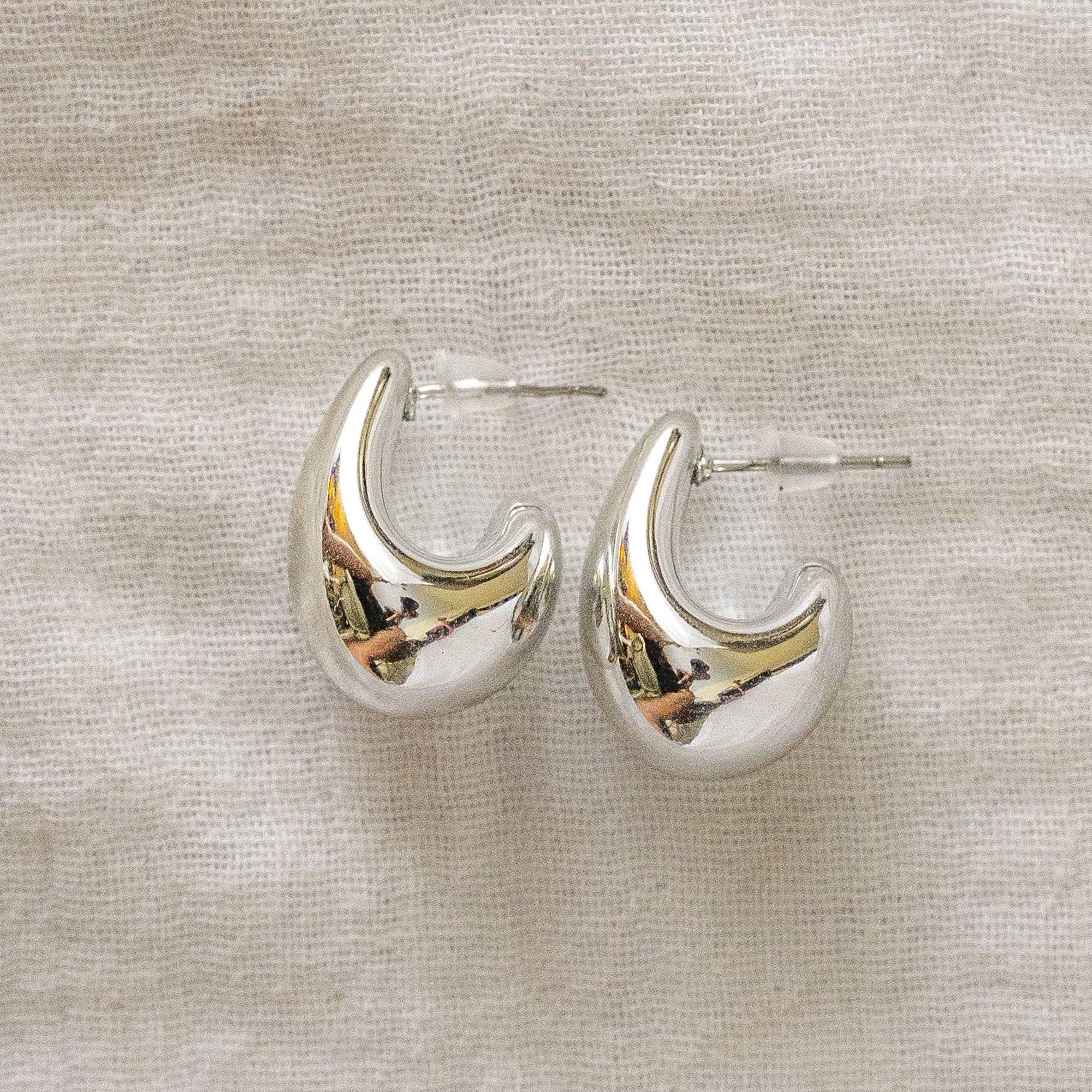 Chunky Waterdrop Stud Small Silver