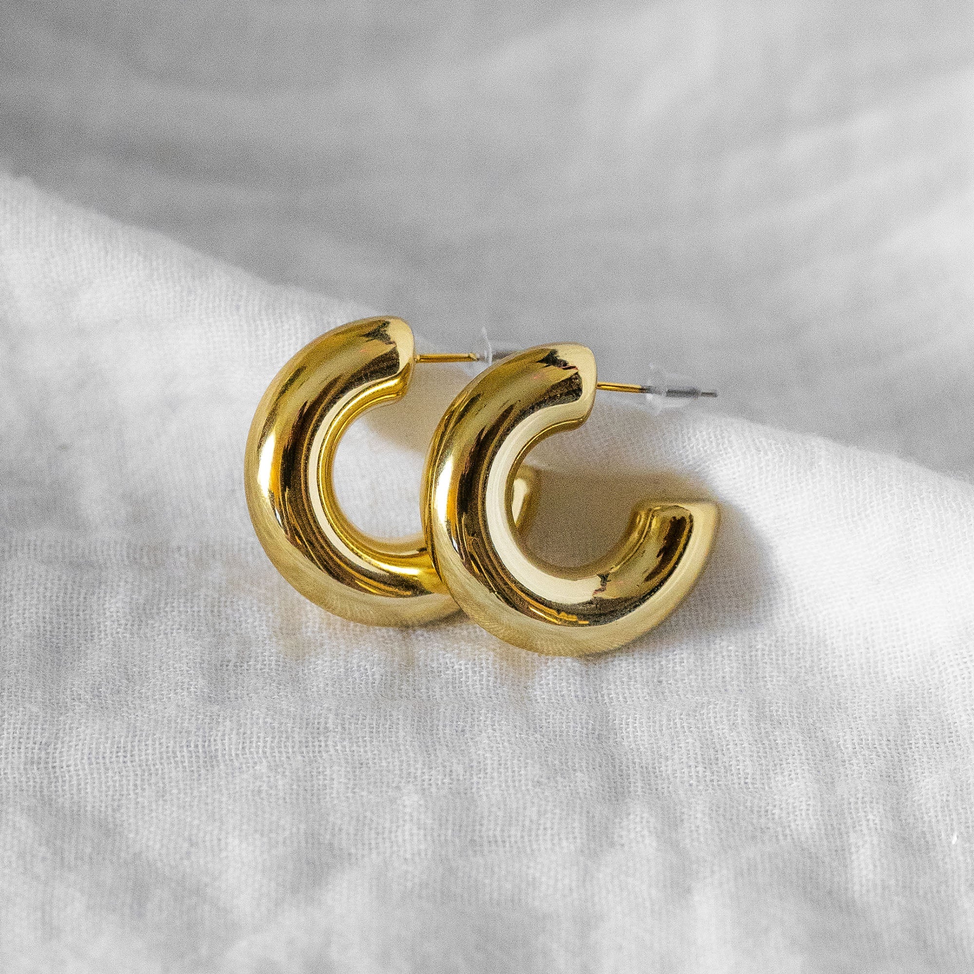 Thick C-Shape Tube Hoops Gold