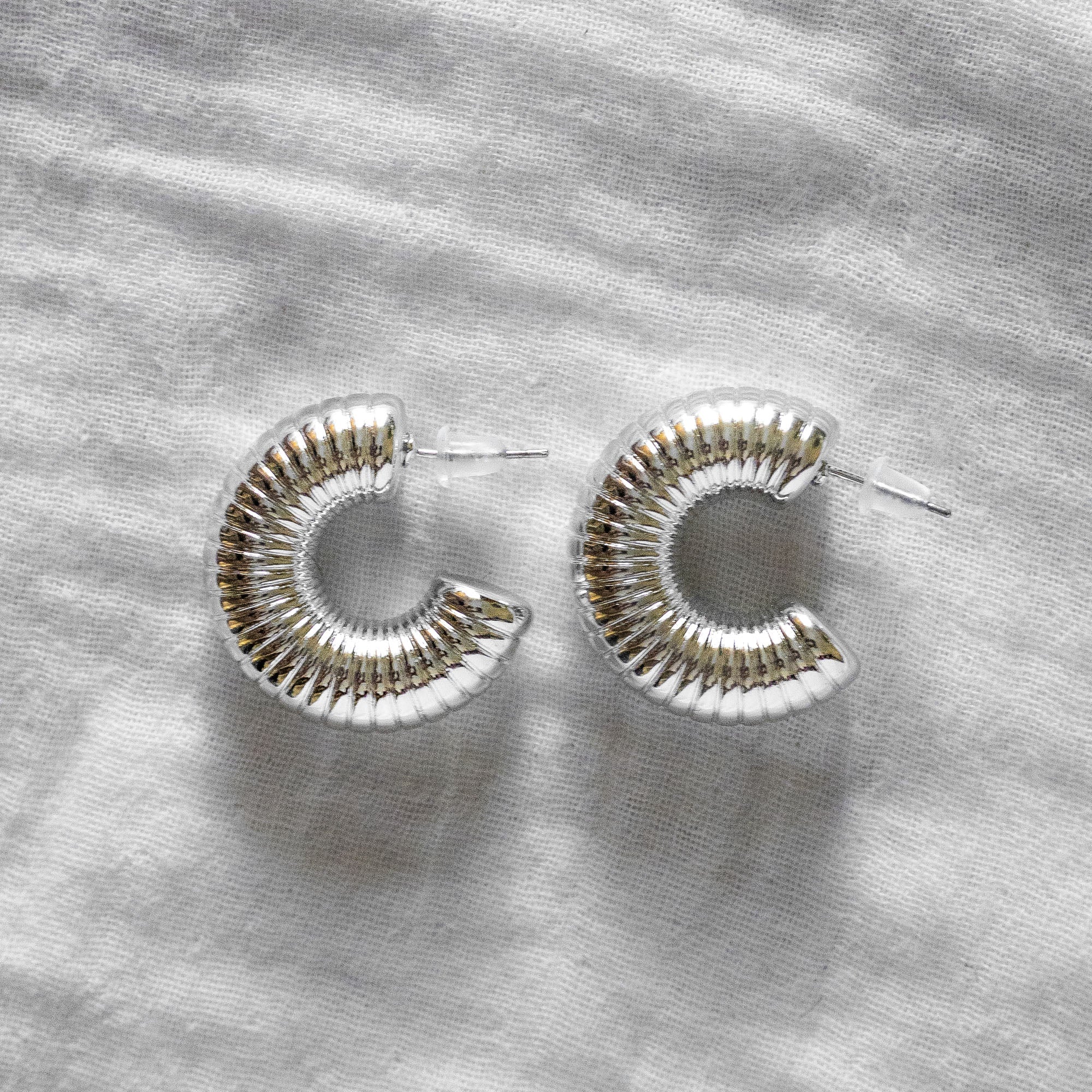 Chunky Ribbed Earring Silver