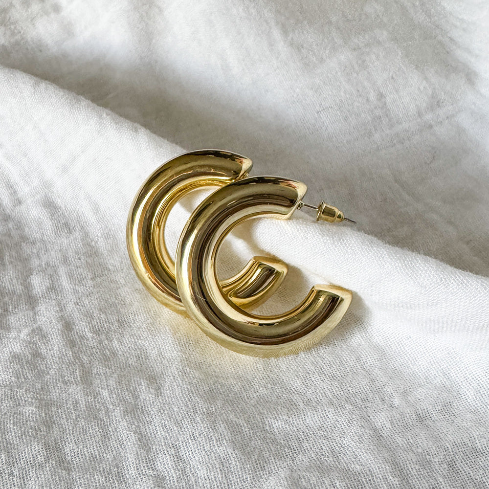 Large C hoops Thick tube Gold