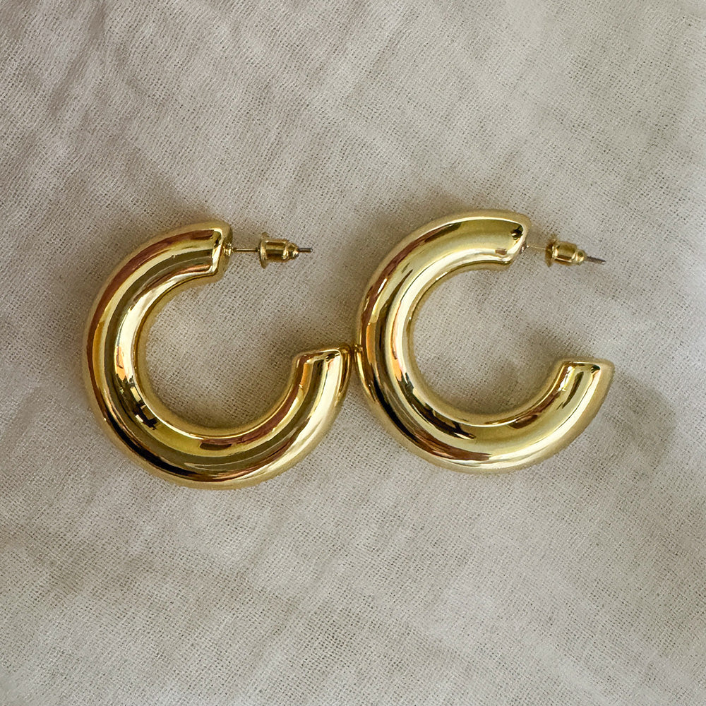 Large C hoops Thick tube Gold