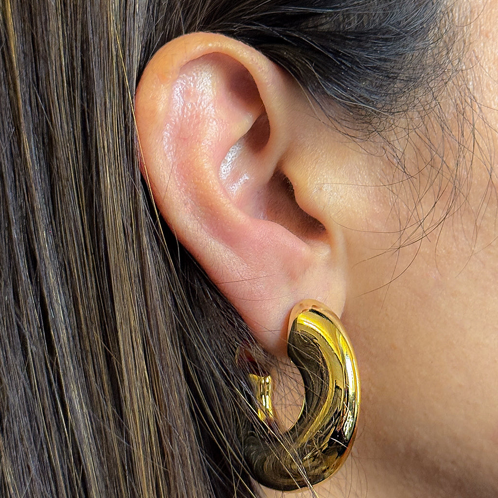 Wavy Hoop Earrings Gold